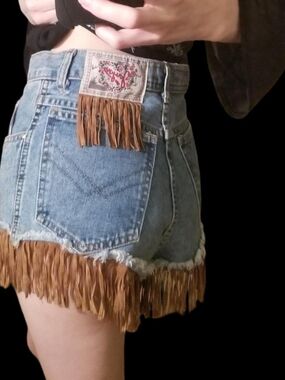 VINTAGE JOUJOU Highwasited Denim Shorts With Suede Fringe